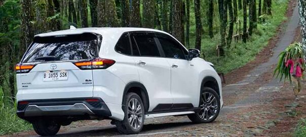 Pantas Laris, Ini Deretan Fitur Toyota Kijang Innova Zenix